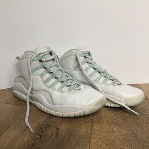 Vintage Women’s Air Jordan’s